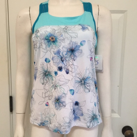 sofibella Tops - Sofibella Athletic/Athleisure Tank, NWT!